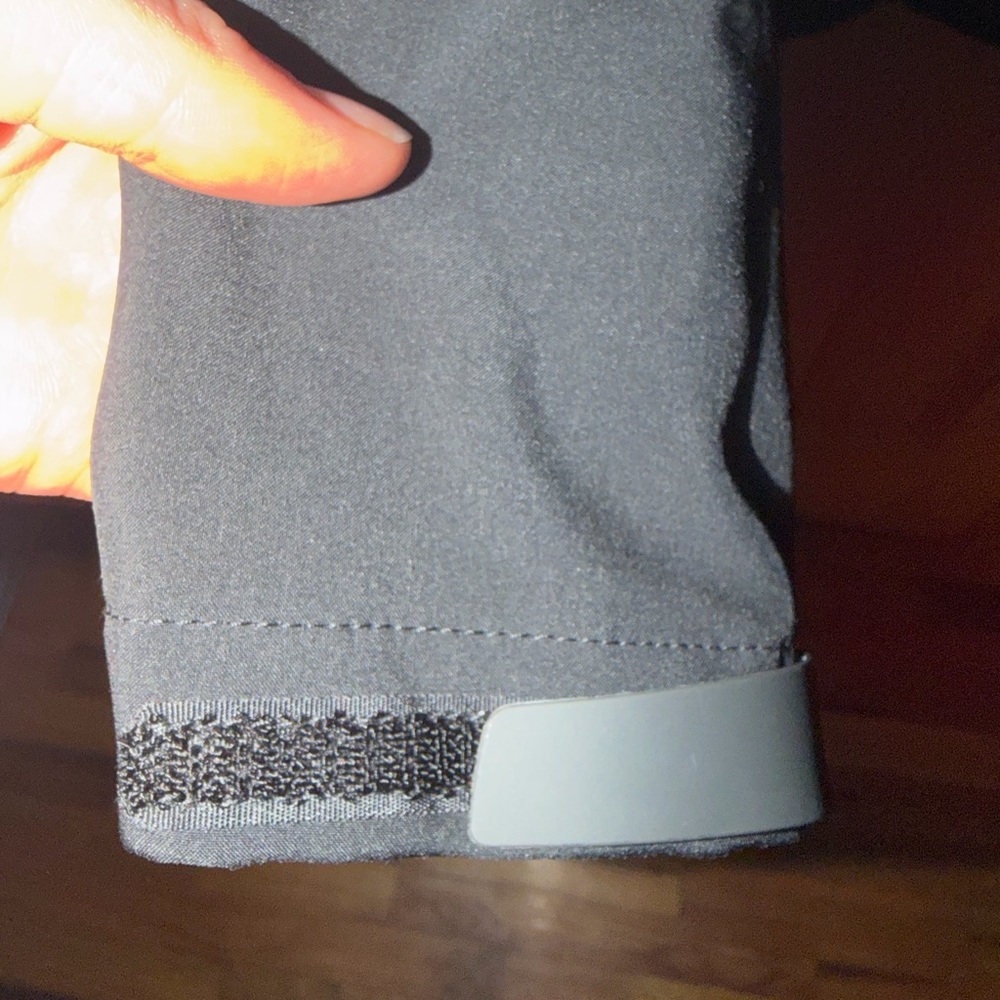 The North Face Men's Black Performance Jacket - Picture 3 of 5